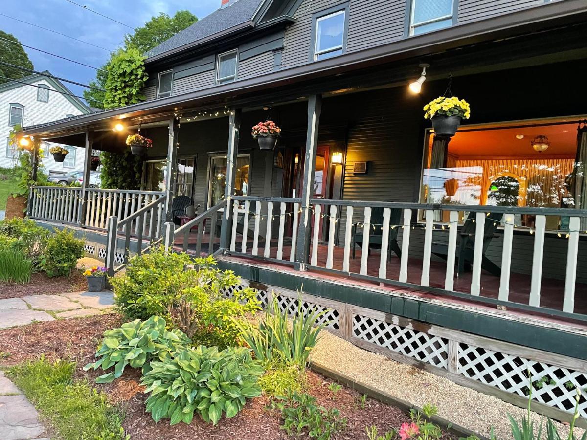 Smugglers Notch Inn Jeffersonville Exterior photo
