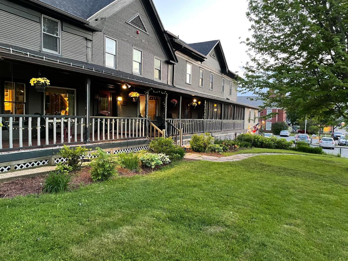 Smugglers Notch Inn Jeffersonville Exterior photo